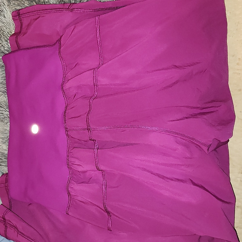 LULULEMON Women’s Tranquil Crop Regal Plum Lightweight Relaxed Size 2 - Picture 5 of 6